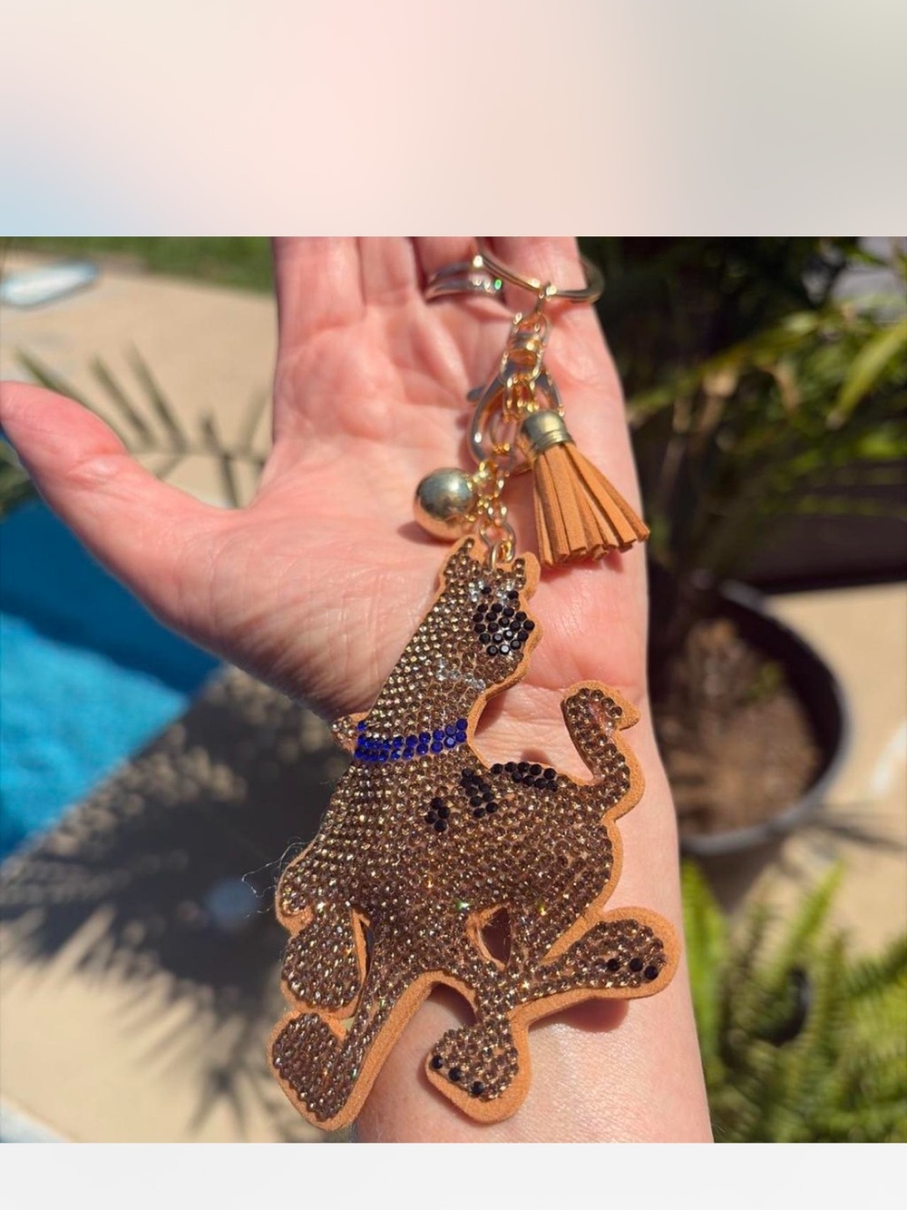 Fashion Crystal Scooby Keychain Charm in Tan